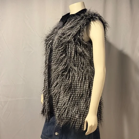 Goth Black Faux Fur  Vest White Zip Satin Trim Avante Garde Mobwife - Picture 3 of 4